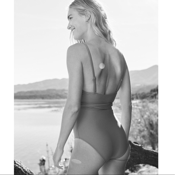 ❌SOLD❌ Aerie Wrap One-Piece Swimsuit - Picture 3 of 6